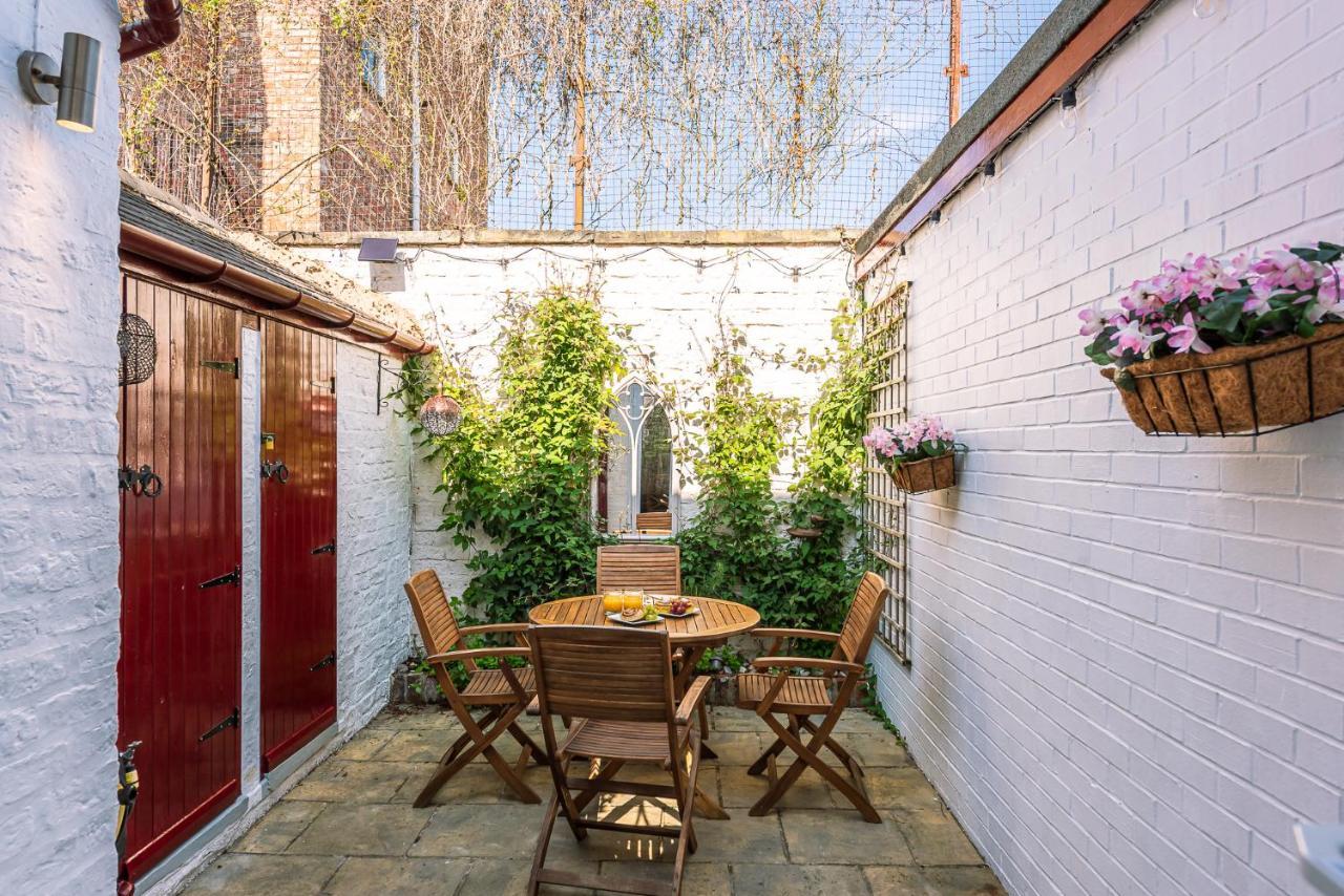 15 Brownlow Street ヨーク エクステリア 写真